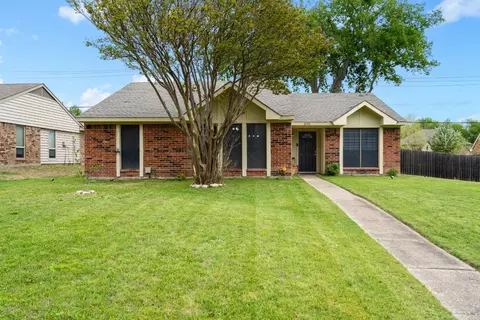 2102 Norway Dr, Garland, TX 75040