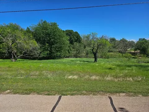 15021 Golf Dr, Whitney, TX 76692