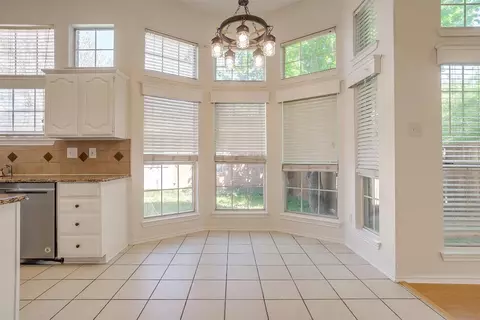 Kitchen - 8314 Circleview St, Rowlett, TX 75088 photo 6 of 7