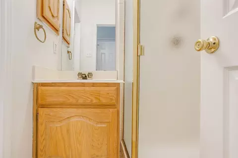 Bath - 8314 Circleview St, Rowlett, TX 75088 photo 3 of 9