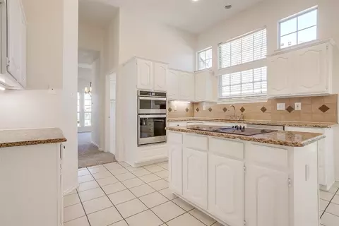 Kitchen - 8314 Circleview St, Rowlett, TX 75088 photo 4 of 7