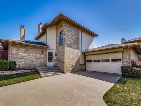 69 Morrow Dr, Bedford, TX 76021