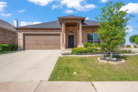 12737 Diamond Peak Dr, Fort Worth, TX 76177