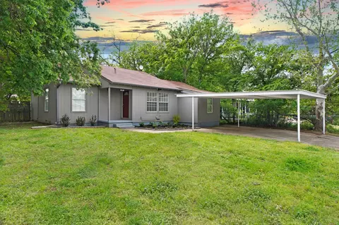 2112 SE 18th St, Mineral Wells, TX 76067