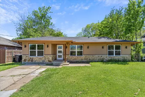 2917 Freddie St, Fort Worth, TX 76105