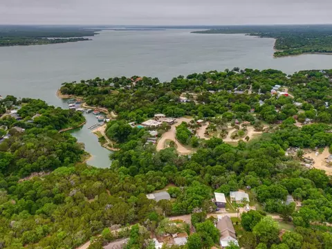 139 Circle Rd, Whitney, TX 76692