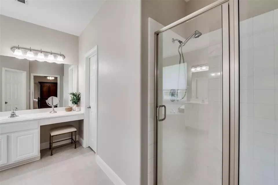 Bath - 1447 Pilgrim Ct, Rockwall, TX 75087 photo 4 of 5