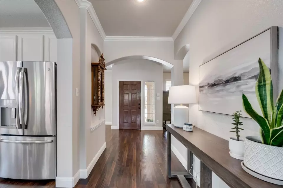 Entry Way - 1447 Pilgrim Ct, Rockwall, TX 75087 photo 2 of 4