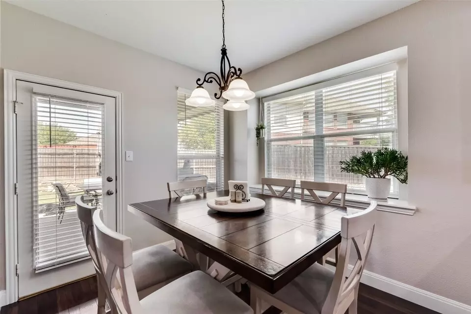 Dining - 1447 Pilgrim Ct, Rockwall, TX 75087 photo 3 of 3