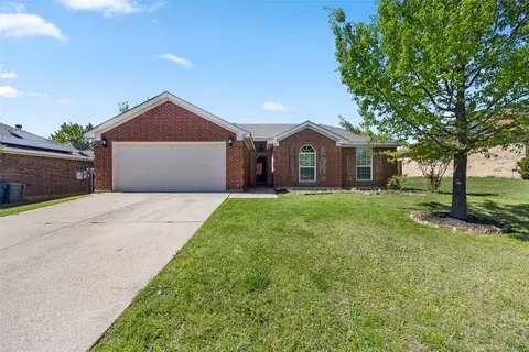 601 Marybeth Dr, Burleson, TX 76028