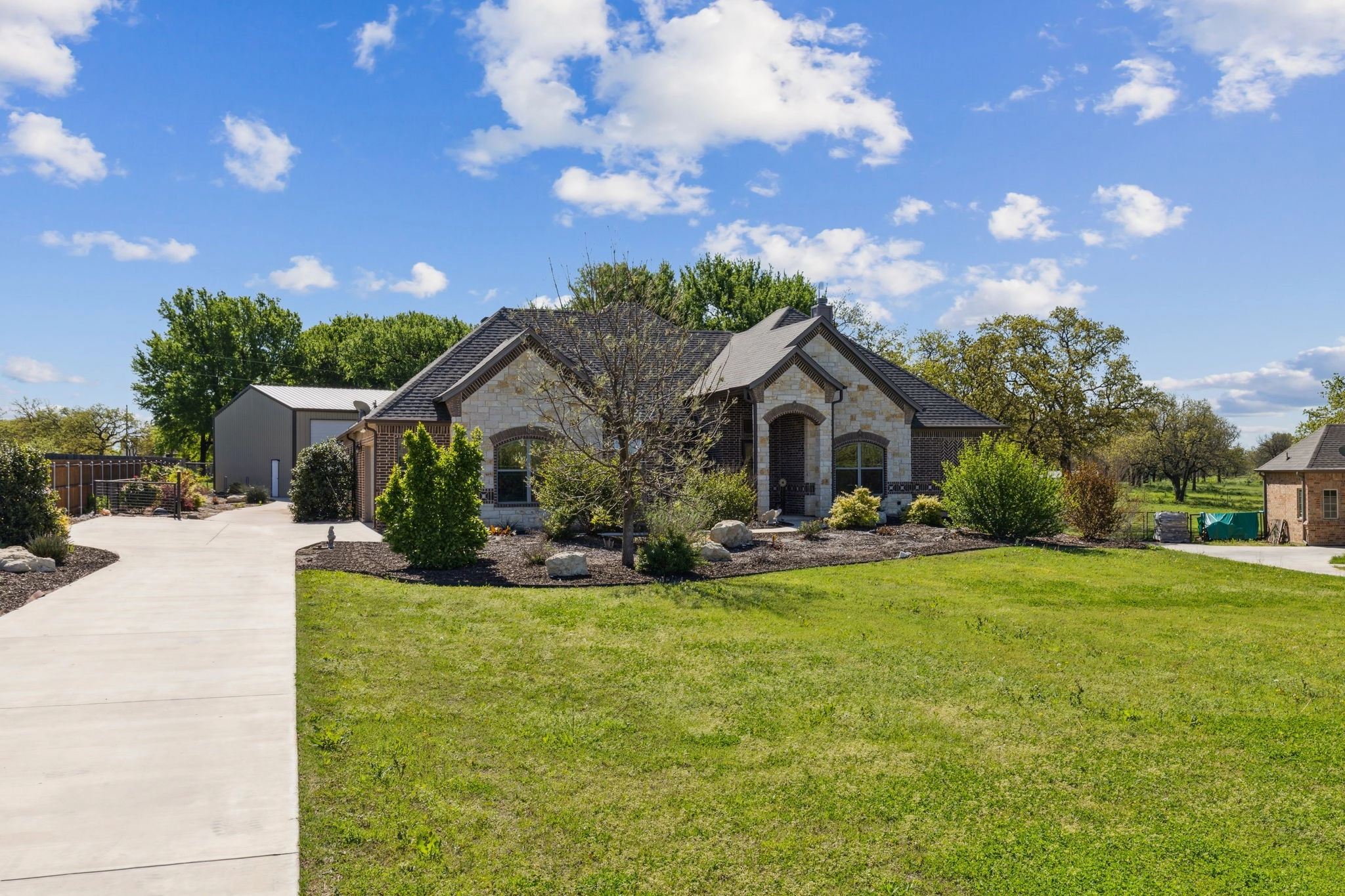 111 Flying Diamond Dr  