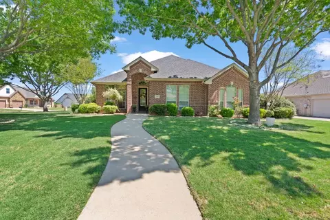 1509 Twin Oaks Ct, Cleburne, TX 76033