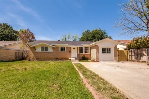 108 S Sheppard Dr, Euless, TX 76040