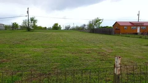 9046 Cartwright Dr, Cresson, TX 76035