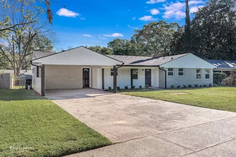 916 Audubon Pl, Shreveport, LA 71105