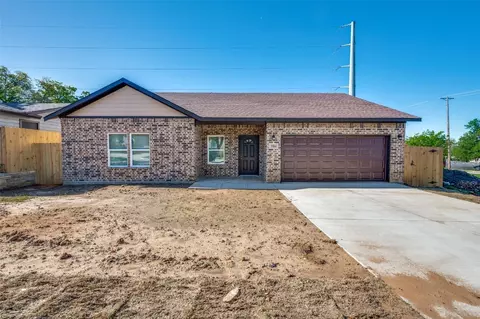 5504 Patton Dr, Fort Worth, TX 76112