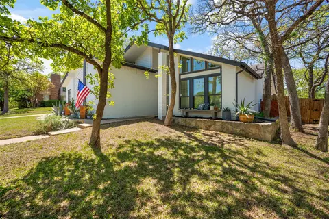 24 Hillcrest Ct S, Trophy Club, TX 76262