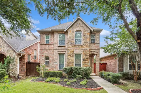 233 Carrington Ln, Lewisville, TX 75067