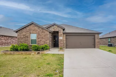 302 Saw Mill Rd, Royse City, TX 75189