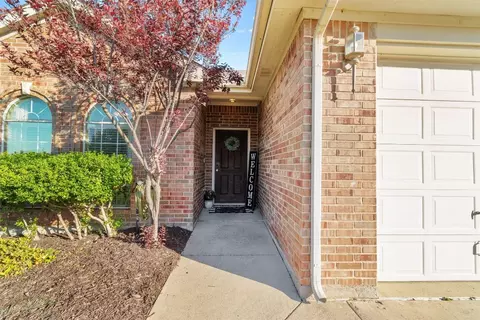 10328 Trevino Ln, Benbrook, TX 76126