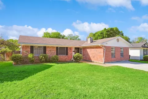 1304 Meadowcrest Dr, Plano, TX 75075