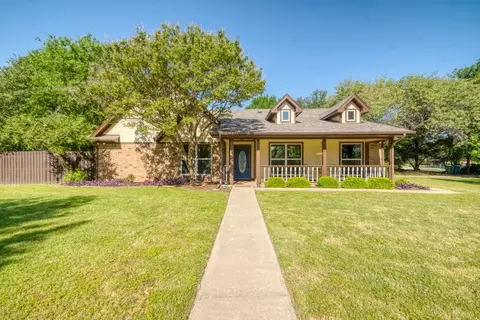 941 S Berry Trail Ct, Copper Canyon, TX 75077