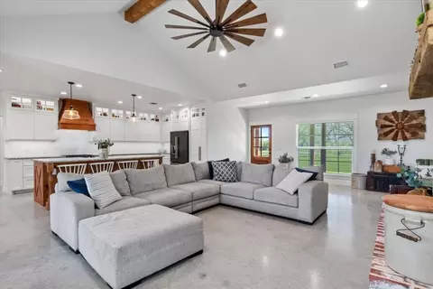 Living - 1290 Cr 4040, Ector, TX 75439 photo 5 of 6