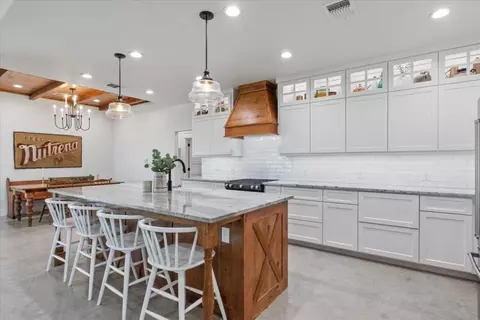 Kitchen - 1290 Cr 4040, Ector, TX 75439 photo 4 of 5