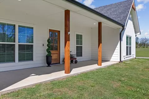 Exterior - 1290 Cr 4040, Ector, TX 75439 photo 4 of 6