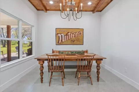 Dining - 1290 Cr 4040, Ector, TX 75439 photo 1 of 2