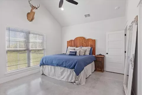 Bedroom - 1290 Cr 4040, Ector, TX 75439 photo 3 of 6