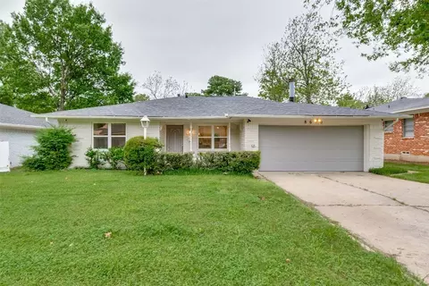 8640 Wolfwood Ln, Dallas, TX 75217