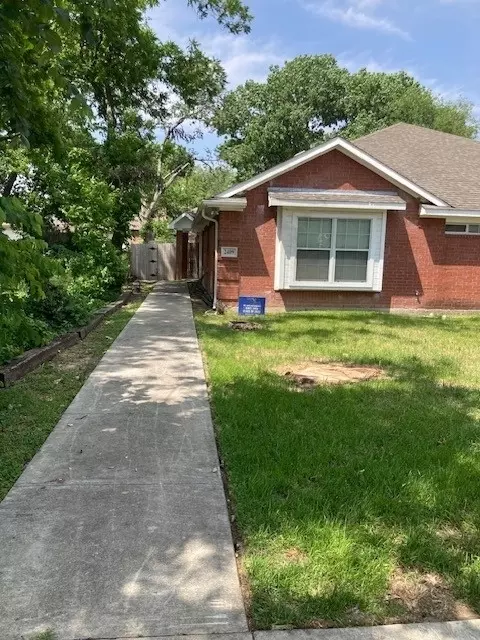 2405 W Oakdale Rd, Irving, TX 75060