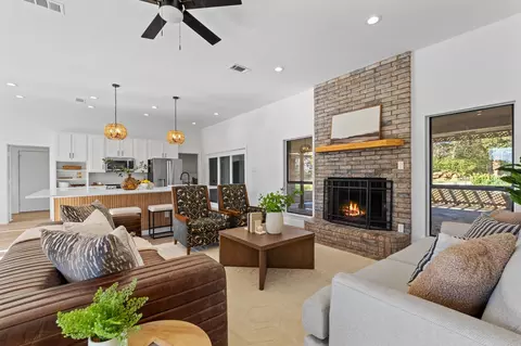 8590 Wendell Ct, Pilot Point, TX 76258