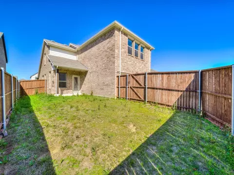 Exterior - 1704 Wayne Ln, Celina, TX 75009 photo 5 of 9
