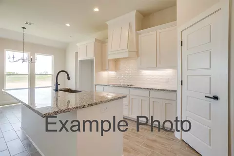 Kitchen - 7005 Ranch Vw, Springtown, TX 76082 photo 6 of 6