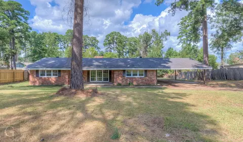 6252 S Lakeshore, Shreveport, LA 71119