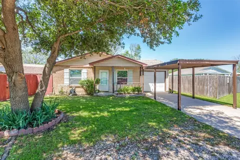 11326 Golden Triangle Cir, Fort Worth, TX 76244