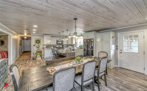 Dining - 2545 Doc Steed Rd, Minden, LA 71055 photo 1 of 2