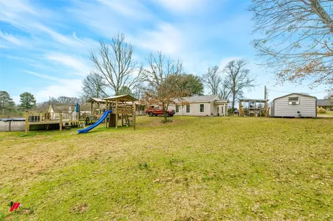 Exterior - 2545 Doc Steed Rd, Minden, LA 71055 photo 6 of 8