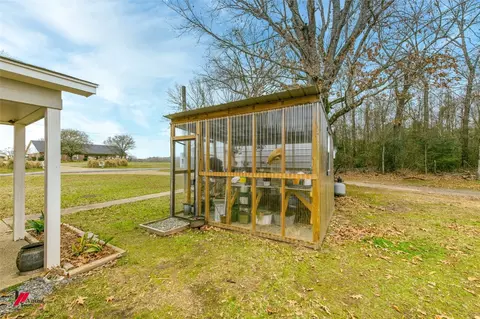 Exterior - 2545 Doc Steed Rd, Minden, LA 71055 photo 4 of 8