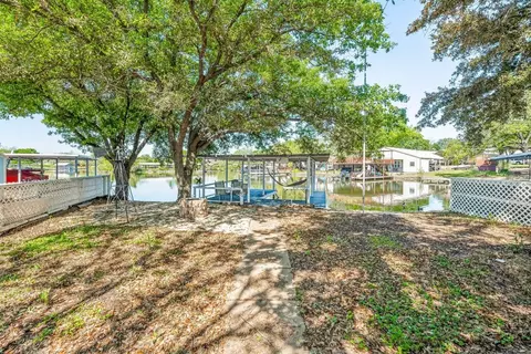 519 Brazos Harbor Dr, Granbury, TX 76048