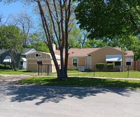 945 Clarice St, Grand Prairie, TX 75051
