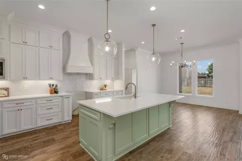 Kitchen - 123 Sitka Loop, Haughton, LA 71037 photo 3 of 3