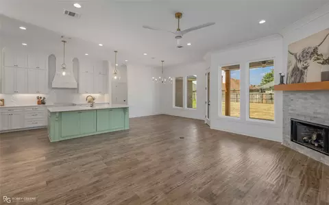Living - 123 Sitka Loop, Haughton, LA 71037 photo 3 of 3