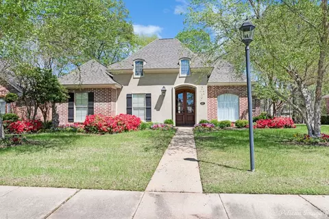 627 Ashley River Rd, Shreveport, LA 71115