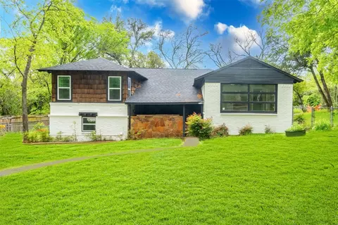 2424 Crow Creek Dr, Dallas, TX 75233
