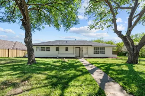 1005 Roman Rd, Grand Prairie, TX 75050