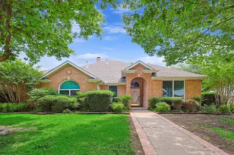 1023 Brook Arbor Dr, Mansfield, TX 76063
