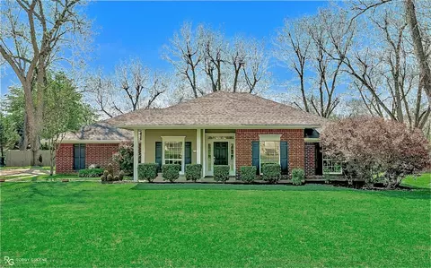 5718 Caspiana Ln, Bossier City, LA 71112